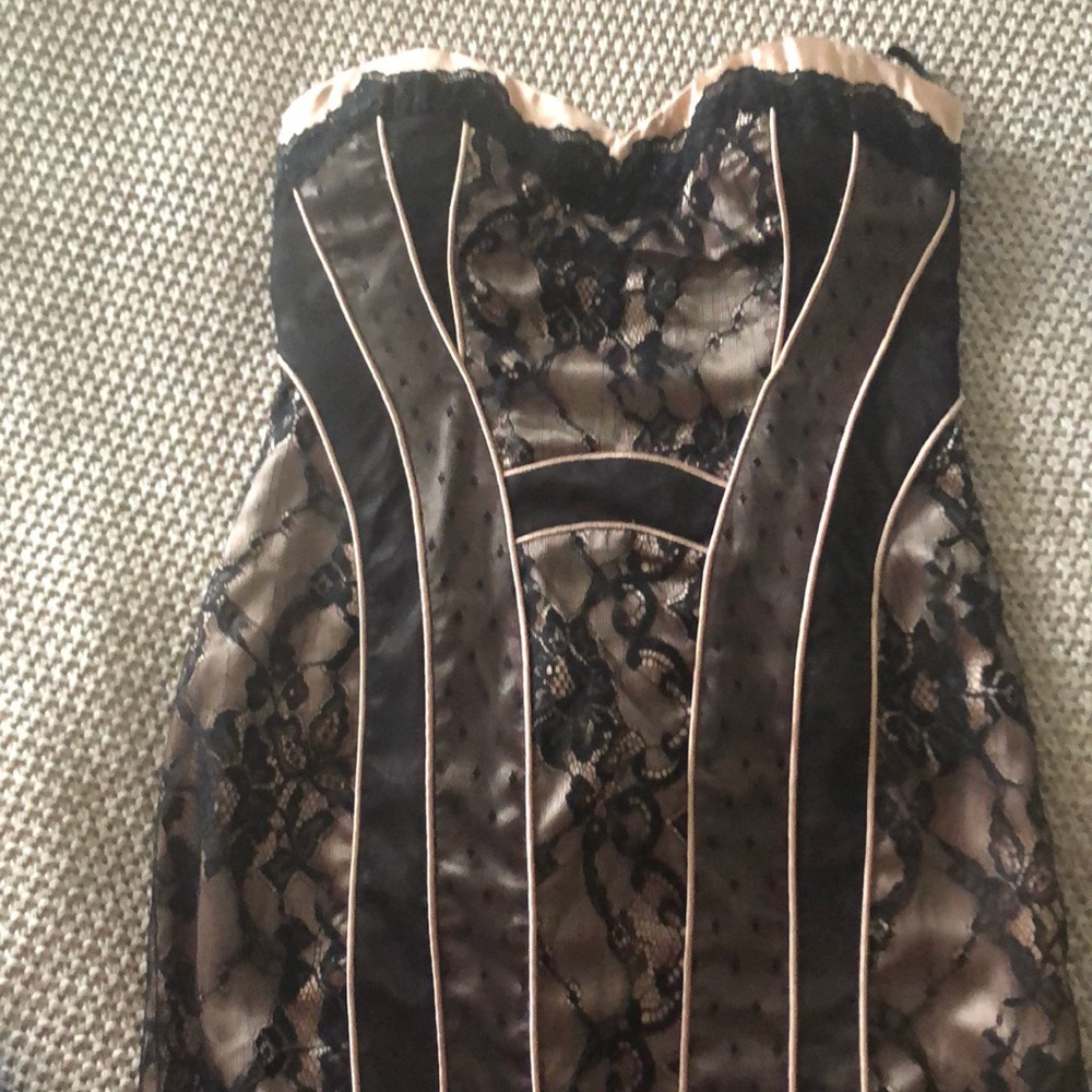 Bebe lace up dress